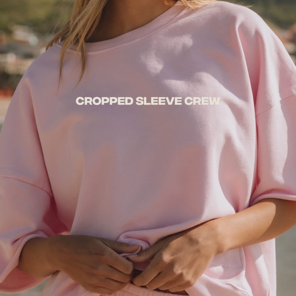 DAILY DRILLS Cupid Cropped Sleeve Crew 💗